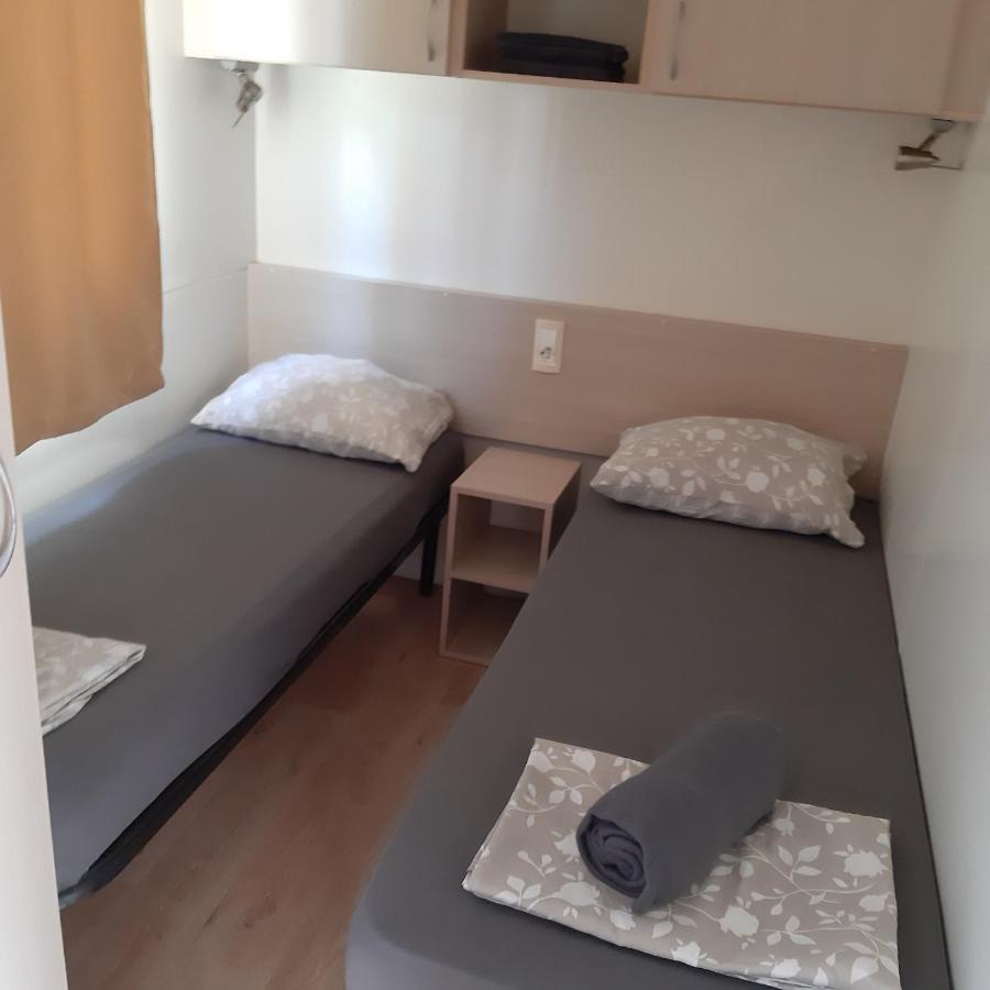 Grand Veles Camp Hotel บานโจเล ภายนอก รูปภาพ